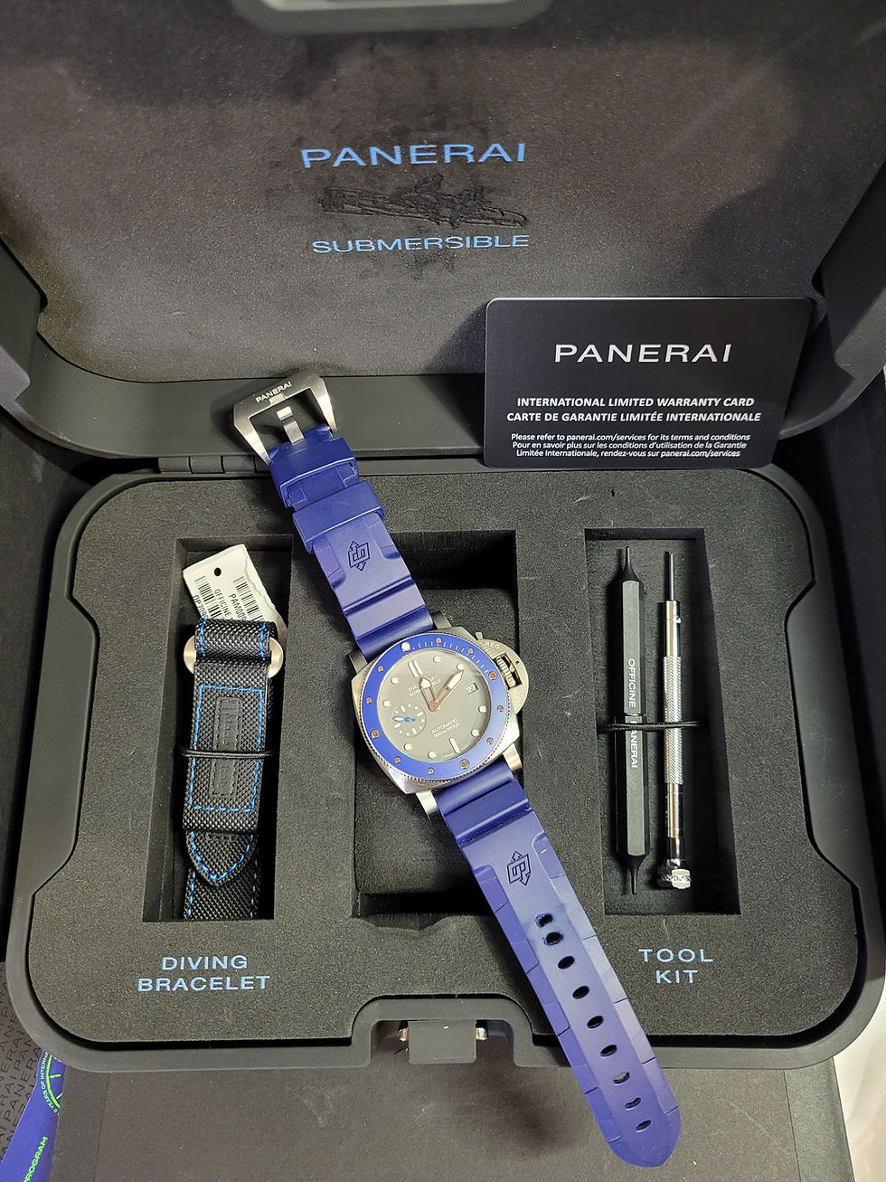 Thumbnail: Panerai Luminor Submersible PAM959 42mm