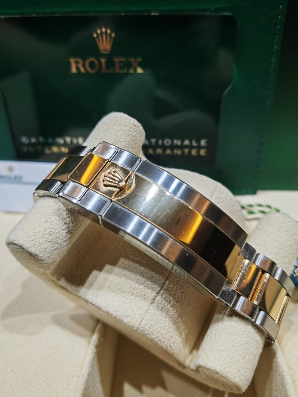 Thumbnail: Rolex Submariner Black 18k Half Gold 41mm