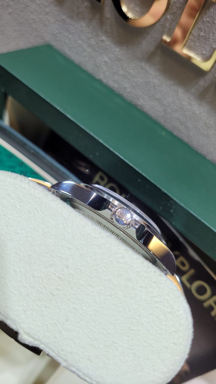 Thumbnail: Rolex Explorer II 16570 Black 40mm