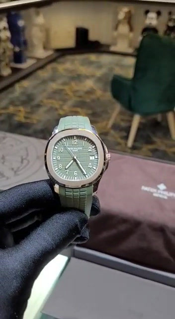 Thumbnail: Patek Philippe Jumbo Aquanaut 5168G 42mm