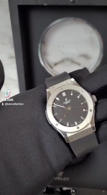 Thumbnail: Hublot Classic Fusion Titanium
45mm