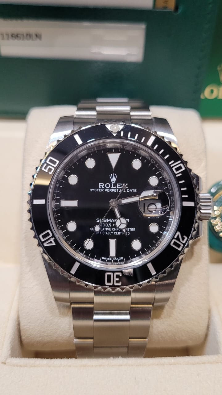 Pre-Owned~  Rolex Black Submariner 116610LN