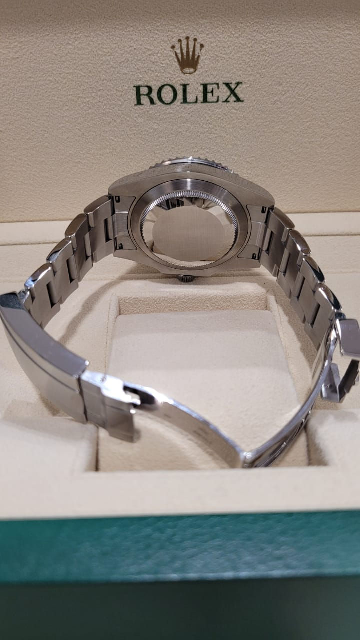 Thumbnail: Rolex Green Sub 126610LV aka Starbucks 41mm