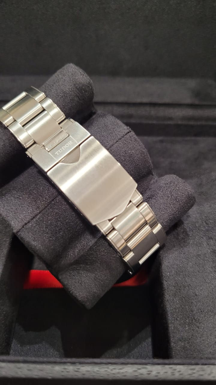 Thumbnail: Tudor Black Bay GMT Pepsi Bracelet 41mm 09/2021