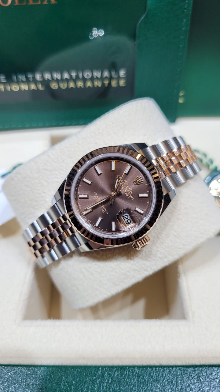 Thumbnail: Brand New~ Rolex Lady-Datejust 18k Rose Gold Chocolate