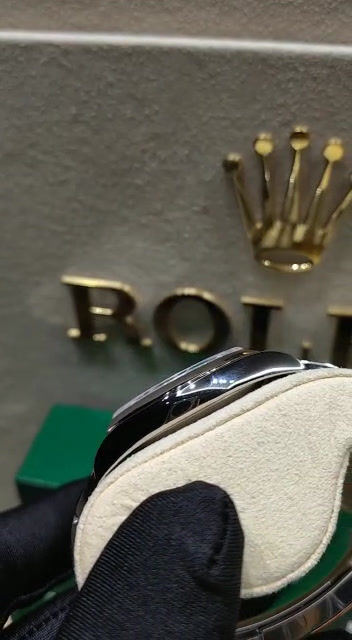 Thumbnail: Rolex Oyster Perpetual Rhodium Dial 39mm