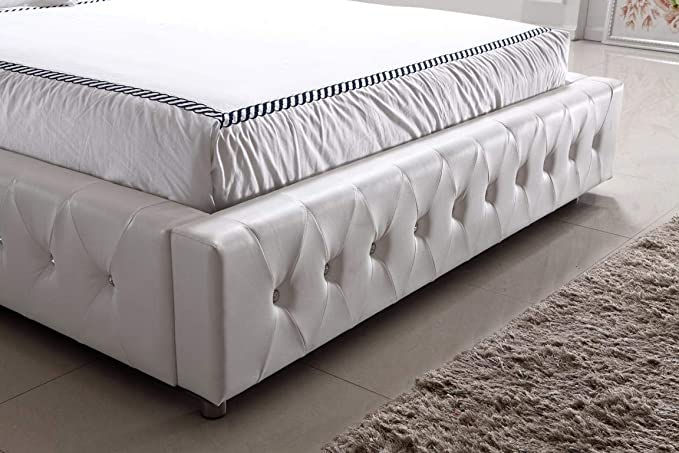 Miniatura: JVmoebel Lit moderne XXL en cuir Chesterfield 180 x 200 cm et Table de chevet