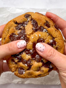 Single serve chocolate chip cookie
