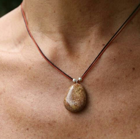 Polyester thread necklace