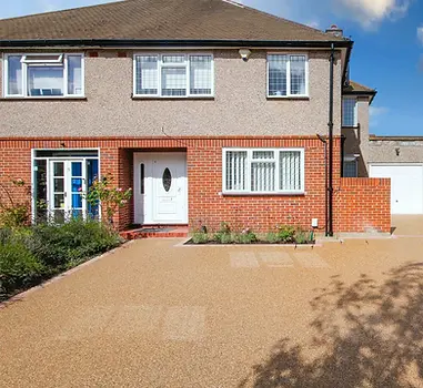 resin driveway surrey 1.webp