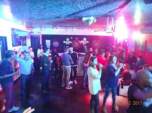 26166317_393363371116823_862802092748688