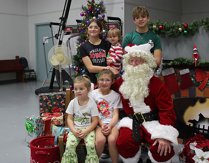 121424 - Breakfast with Santa (37).JPG