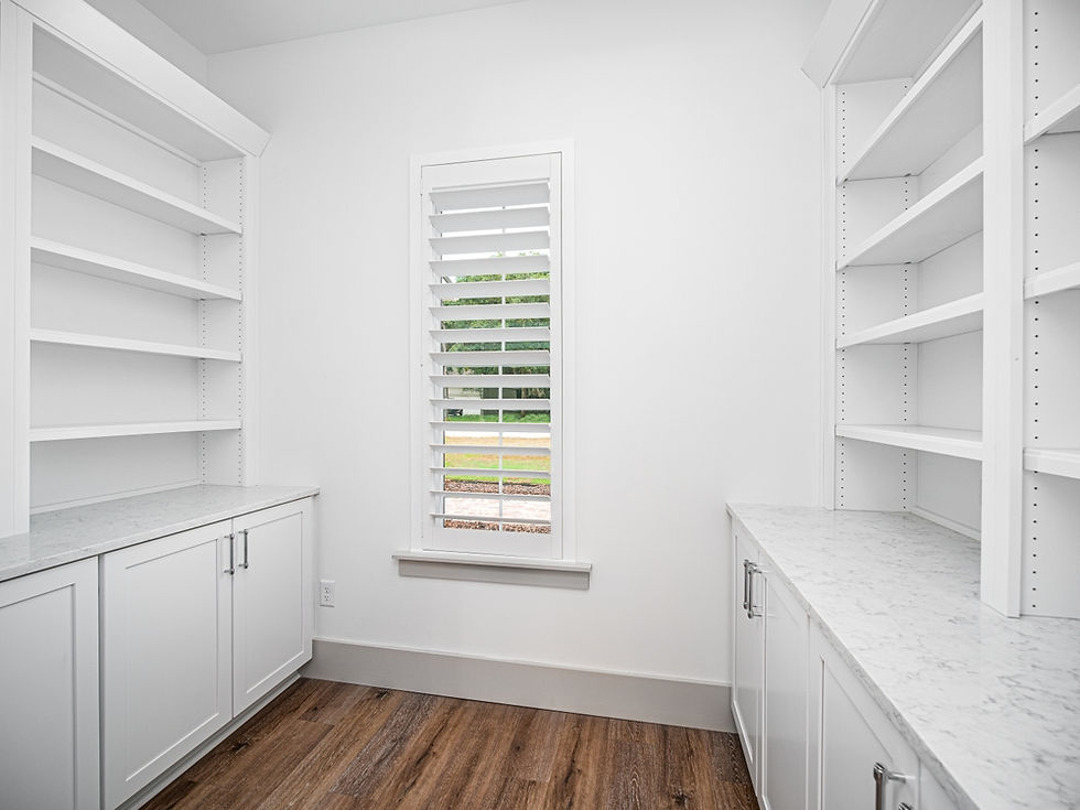 What is a Custom Pantry System and How Does it Work for Your Kitchen?