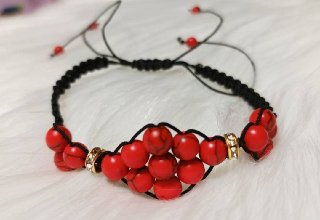 Bransoletka czerwony Howlit Hand Made kamień spokoju i medytacji