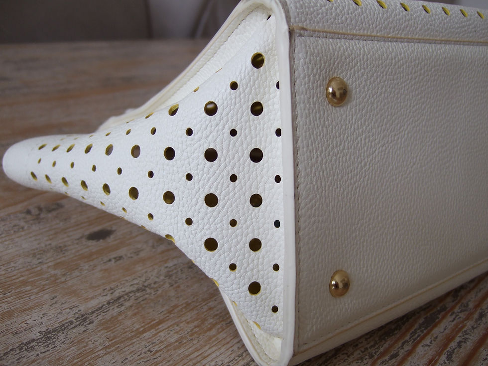 Thumbnail: Samantha Thavasa