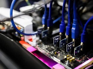 Angola desmantela centro ilegal de mineração de criptomoedas