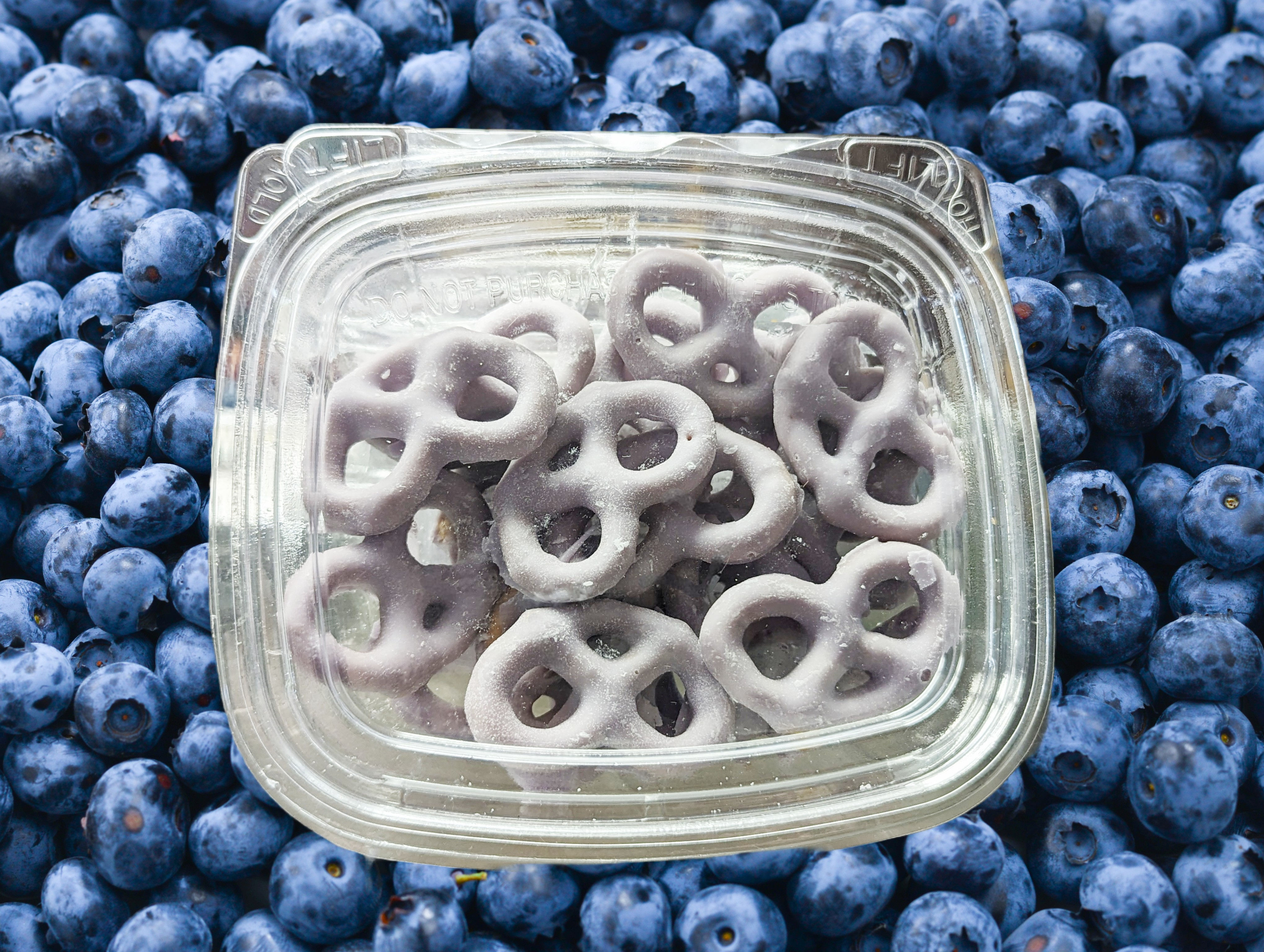 Blueberry Yogurt Covered Pretzels - 3oz