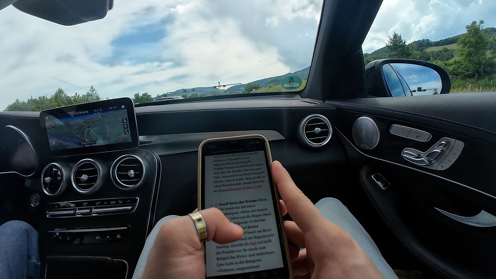 Raphael Reichert: reading the news, since 2025