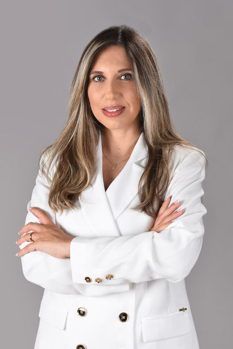 Fotografia empresarial e institucional para perfil profissional, adequada para LinkedIn, Currículos e outras redes sociais.
