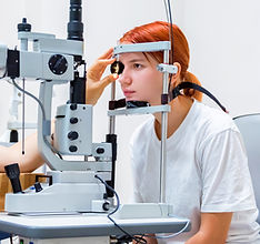 teenage-girl-with-red-hair-gets-laser-ey