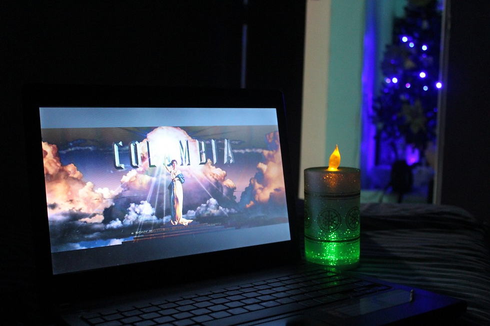 https://get.pxhere.com/photo/light-stage-movie-candlelight-screenshot-christmas-eve-christmas-night-display-device-led-backlit-lcd-display-flat-panel-display-807340.jpg