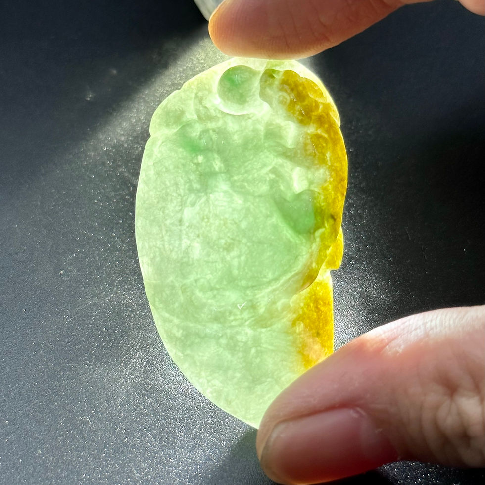 縮圖：【 隨 色 巧 雕】 ー  琥珀金與蒼嶺綠的巧思精品守業螭龍