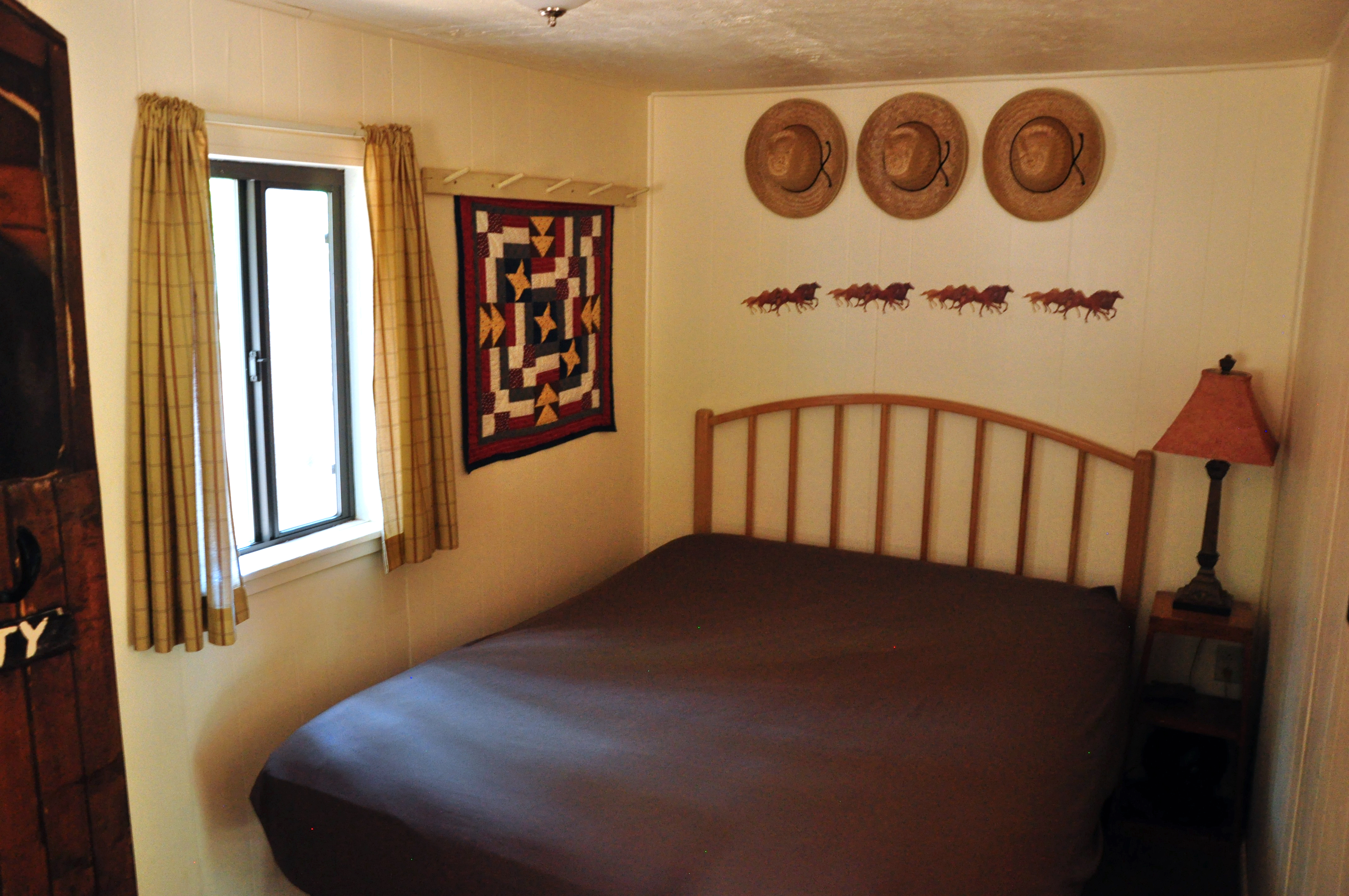 Sequoia Queen Bed