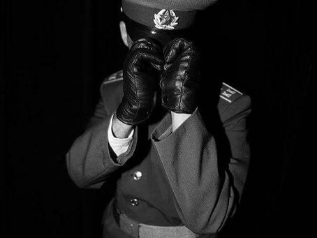 Dom Fausto Fardado inaugura sua coluna de BDSM no portal IG.