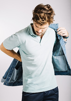 man-putting-on-jacket_23-2147689465.jpg