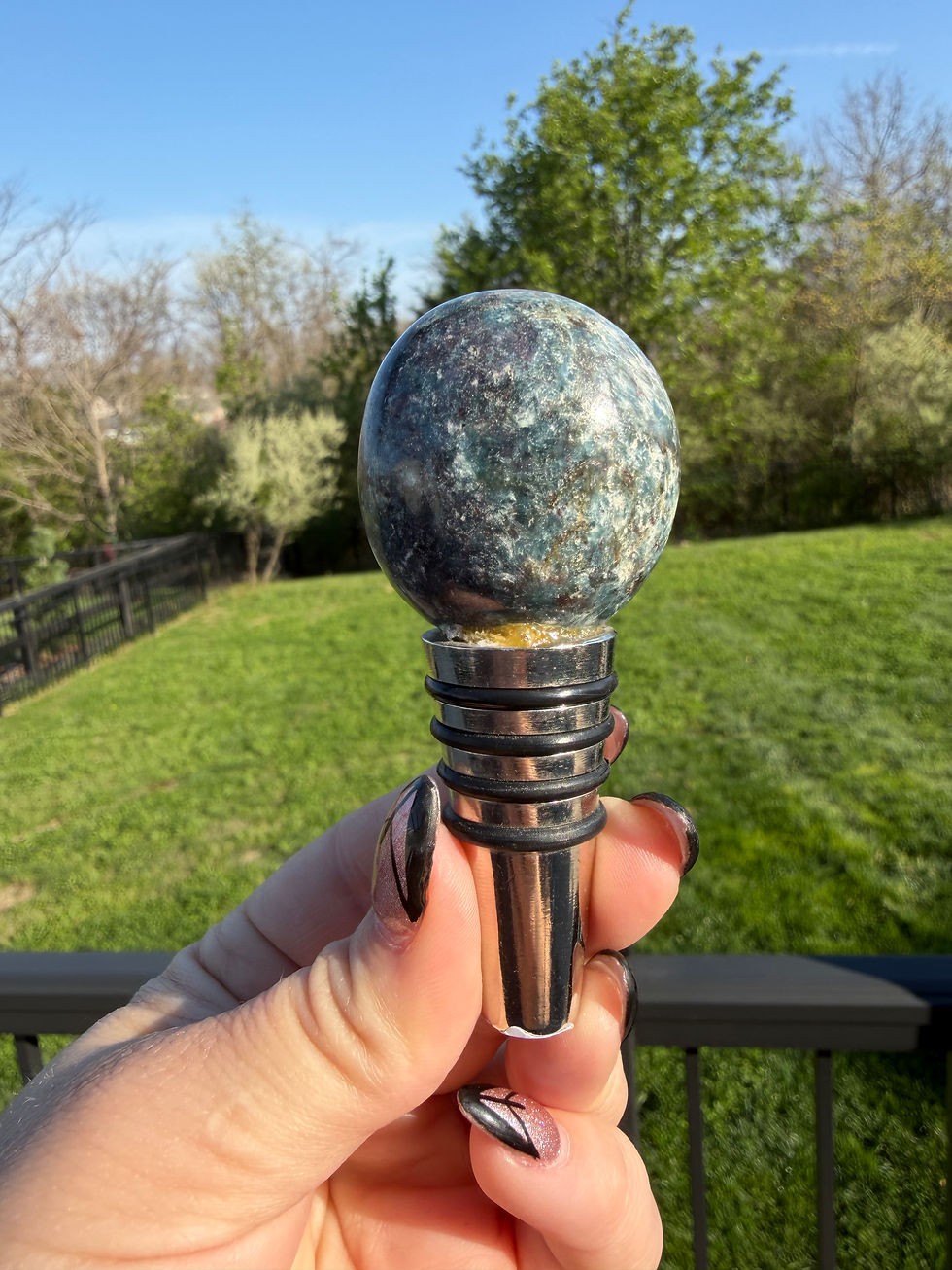 Thumbnail: Wine Stopper - Ruby with Kyanite