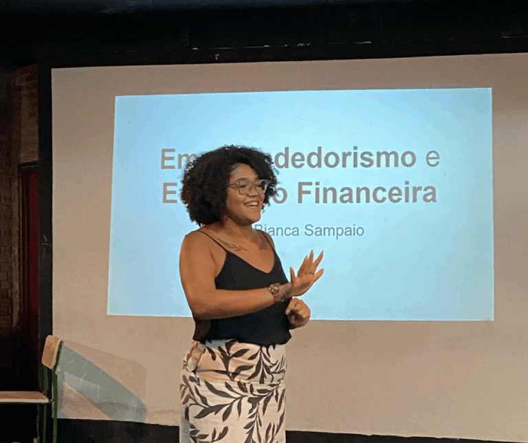 Palestra sobre empreendorismo e educação financeira utilizando as Rotinas de Pensamento