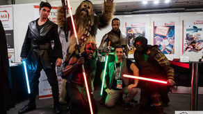 Les auteurs Ark-Editions ne se déplacent jamais sans leurs gardes du corps ;)