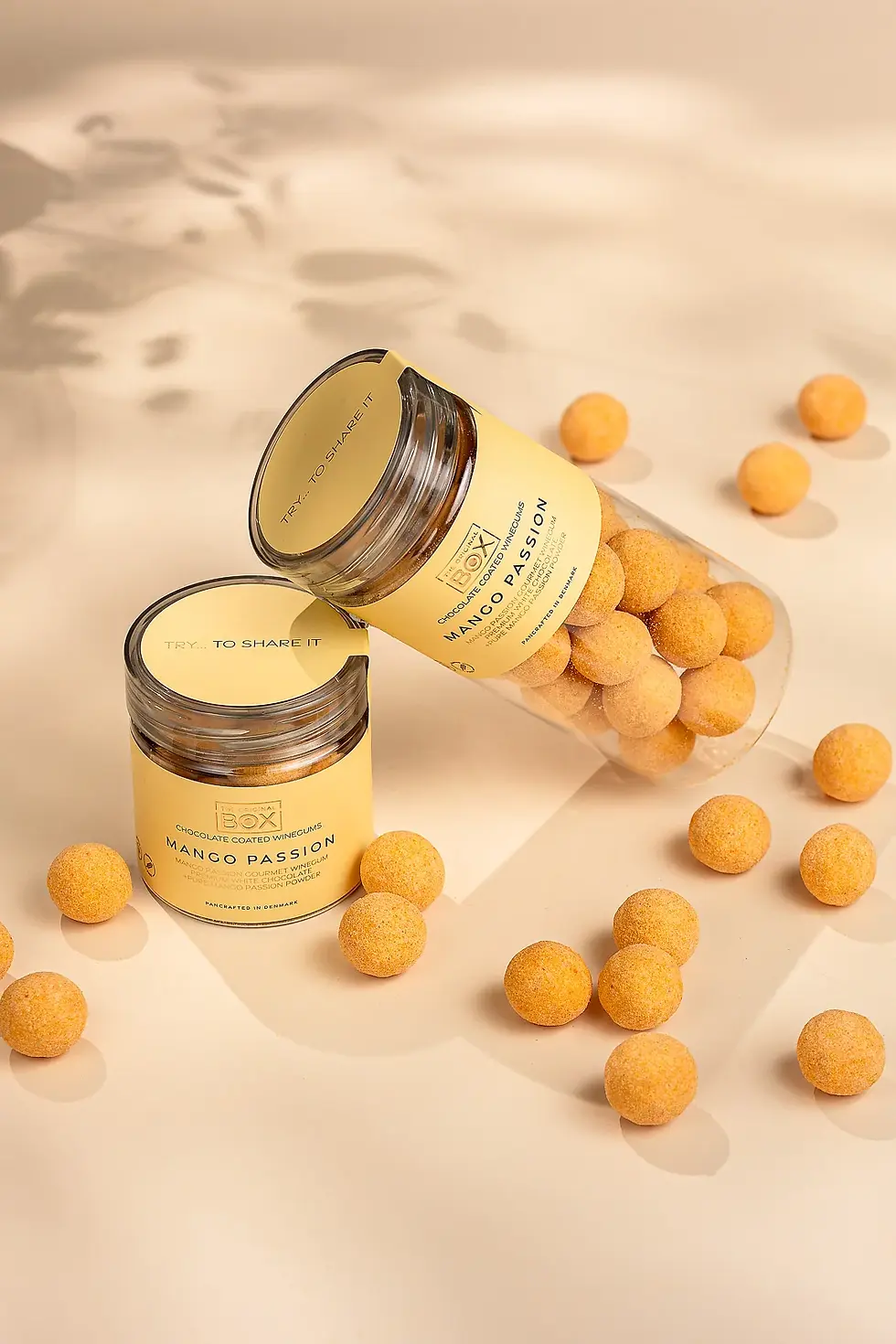 Miniaturbild: Box The Original Mango Passion Fruchtgummi mit weisser Schokolade sowie Mango- und Passionsfruchtpulver in der Small Tube