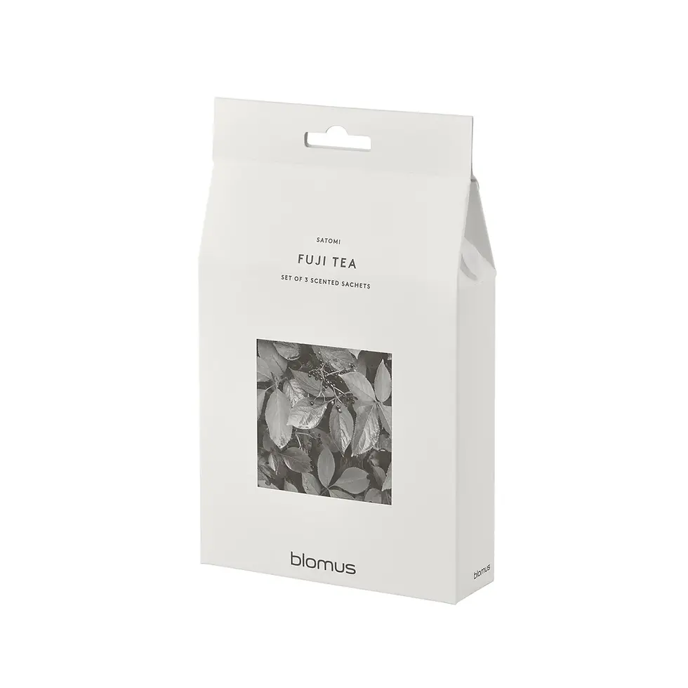 Duftsaches aus Papier mit Aufhänger von Blomus. Duftnote: Fuji Tea.