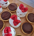 Assortiment de mignardises gourmandes pour réception – Ingénieux Délices Haut de Seine