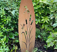 Rusted Oval Bullrush Design