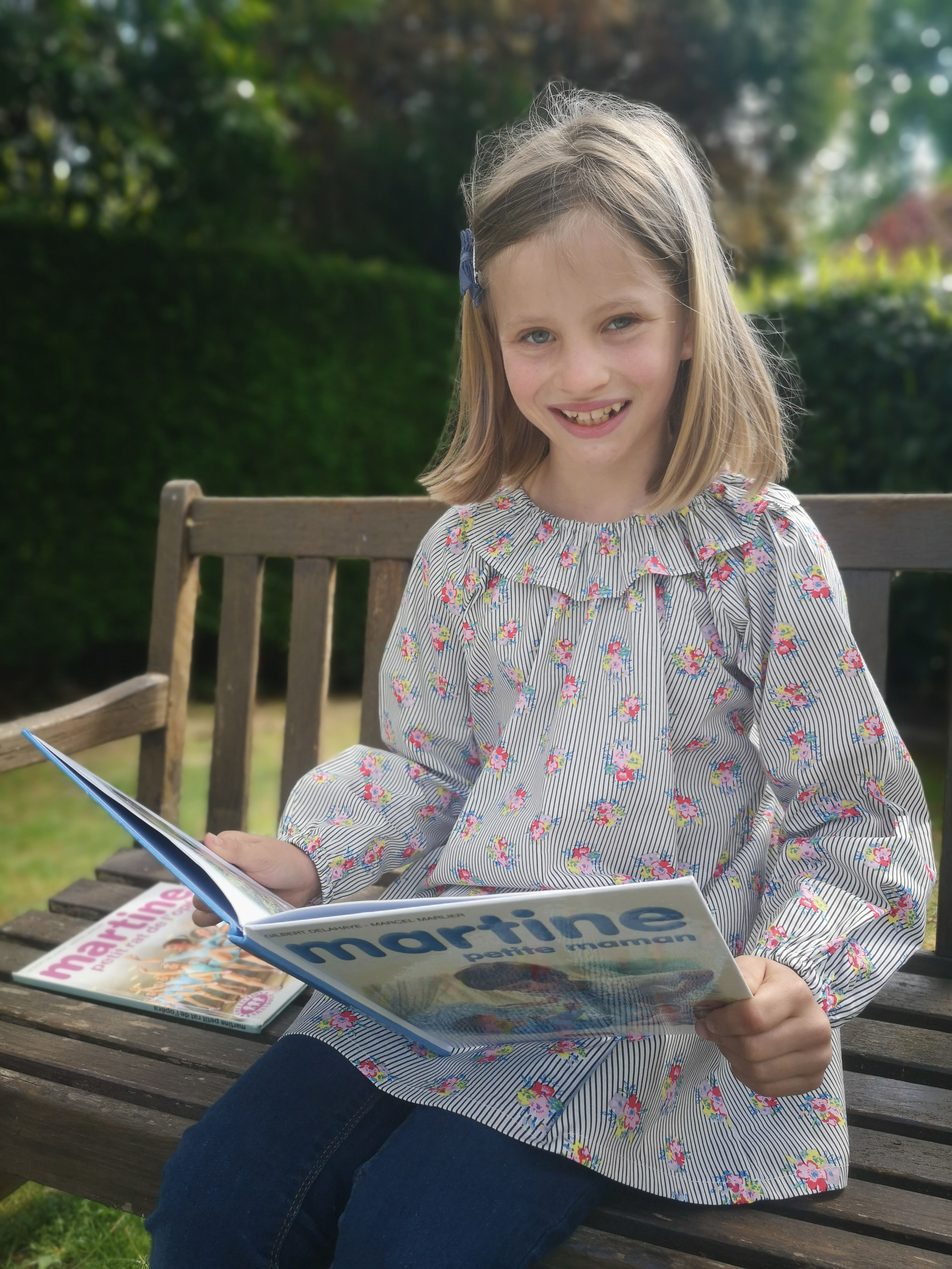 Souk au Trésor vous propose une adorable collection de tabliers d'école/ blouse d'écolier pour enfants du 3 au 12 ans.Liberty