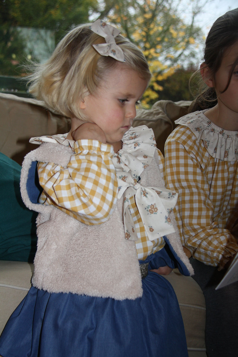 Miniature : Tenue enfant vichy moutarde avec accessoires assortis