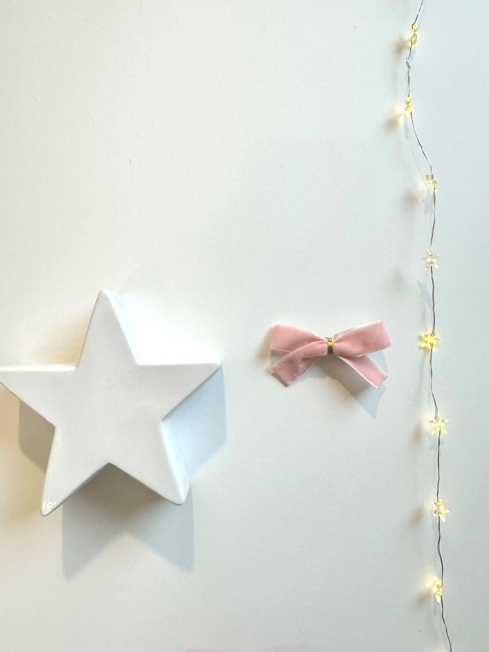 Petites barrettes nœud en velours finition dorée pour enfant, accessoires cheveux élégants et doux