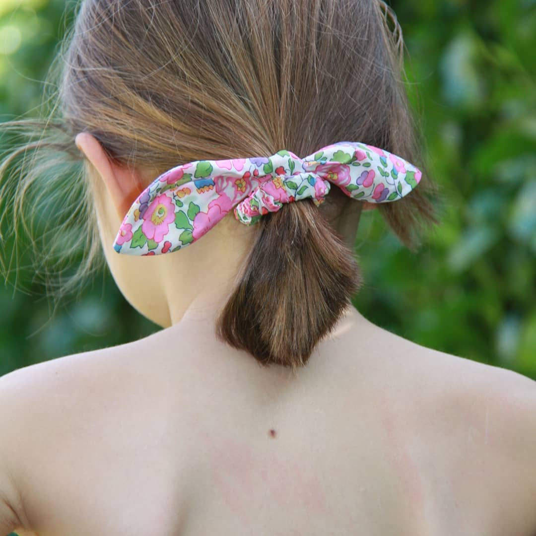Mini chouchous pour petites filles aux cheveux fins. Élastiques doux et adaptés pour maintenir les coiffures