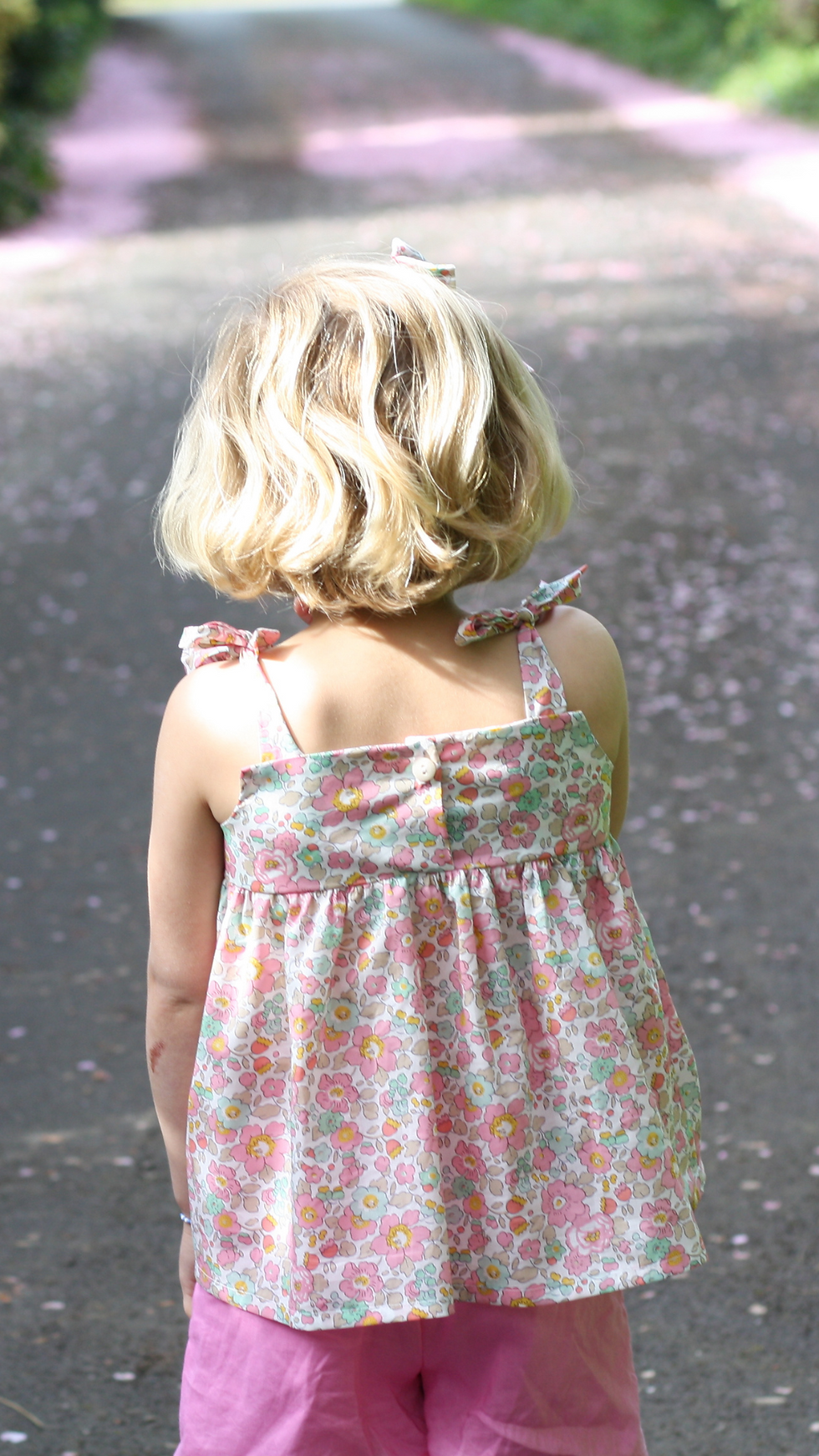 Miniature : Céleste, le petit haut en Liberty à bretelles 