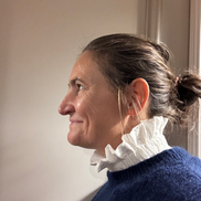 Col victorien pour femmes en broderie anglaise blanche. A glisser sur ou sous un pull pour twister une tenue. 