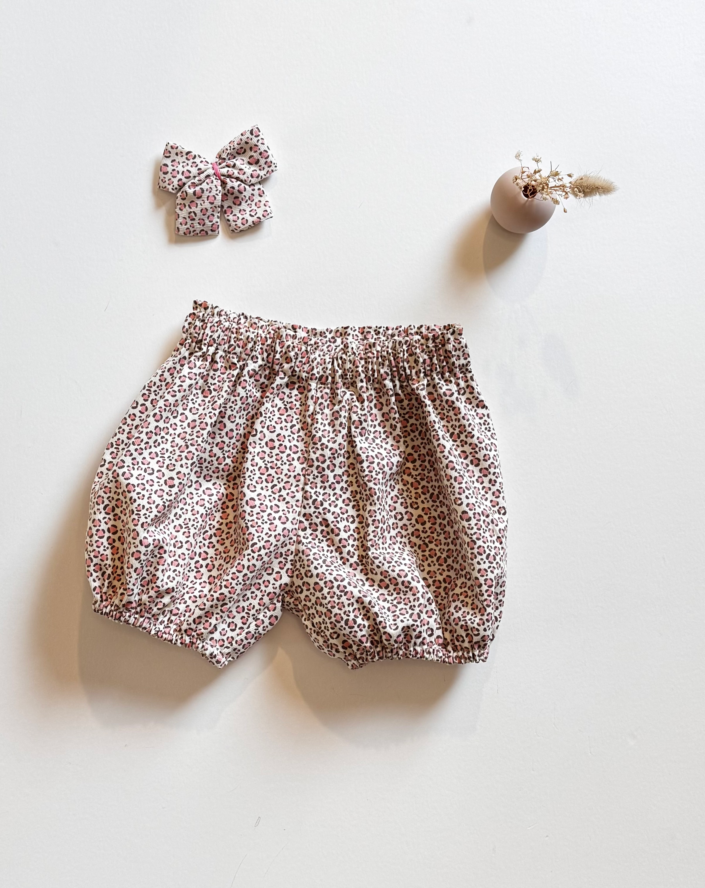 Bloomer bébé en velours milleraies graou beige et rose, mode enfantine. Look élégant et mode