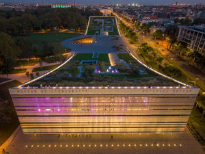 Hotels-Models14015 2_edit_new 2.jpg