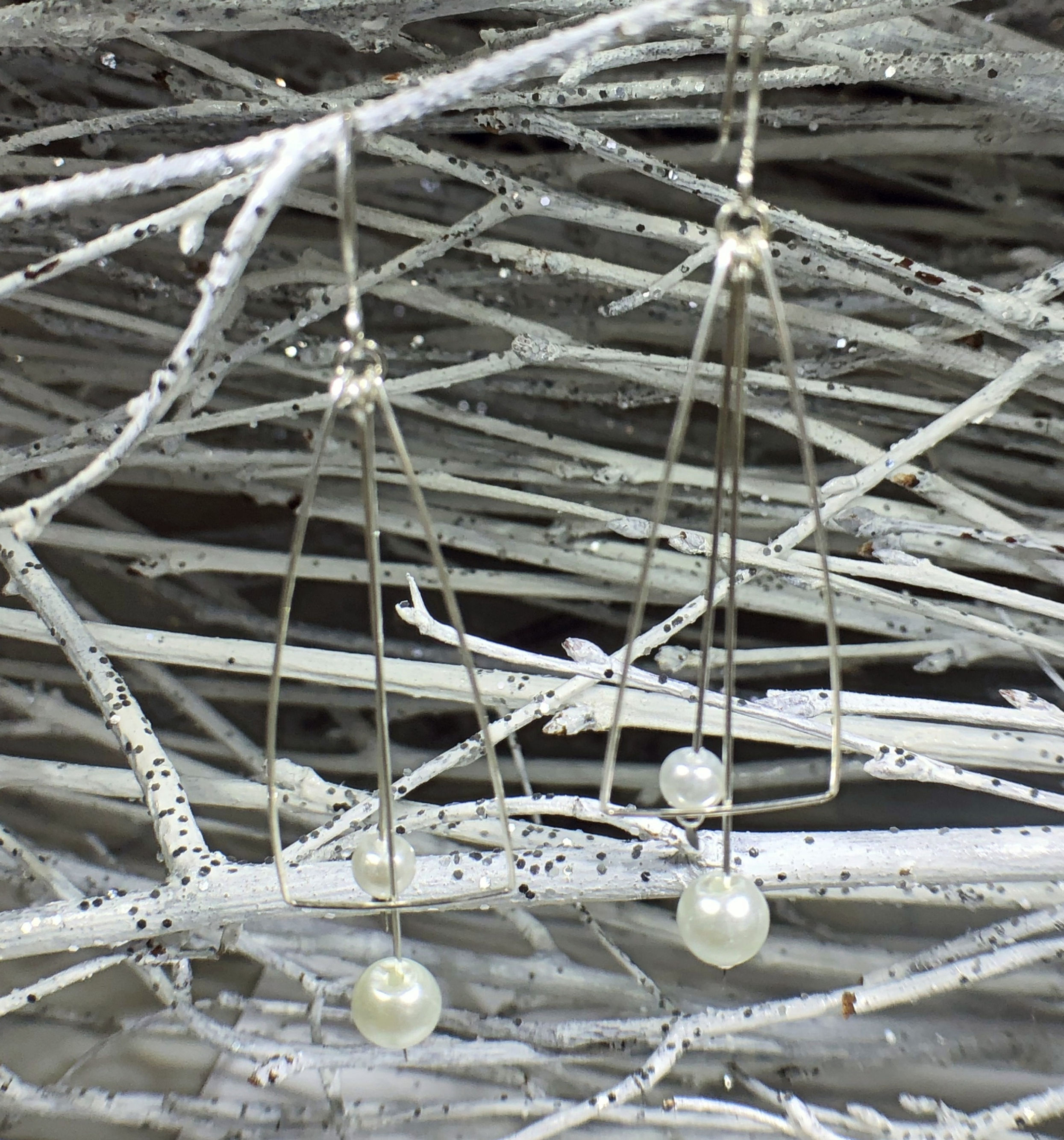 Freshwater Pearl and sterling silver wire Yacht earrings