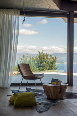 Onsite picture of an amazing Chunk chair.