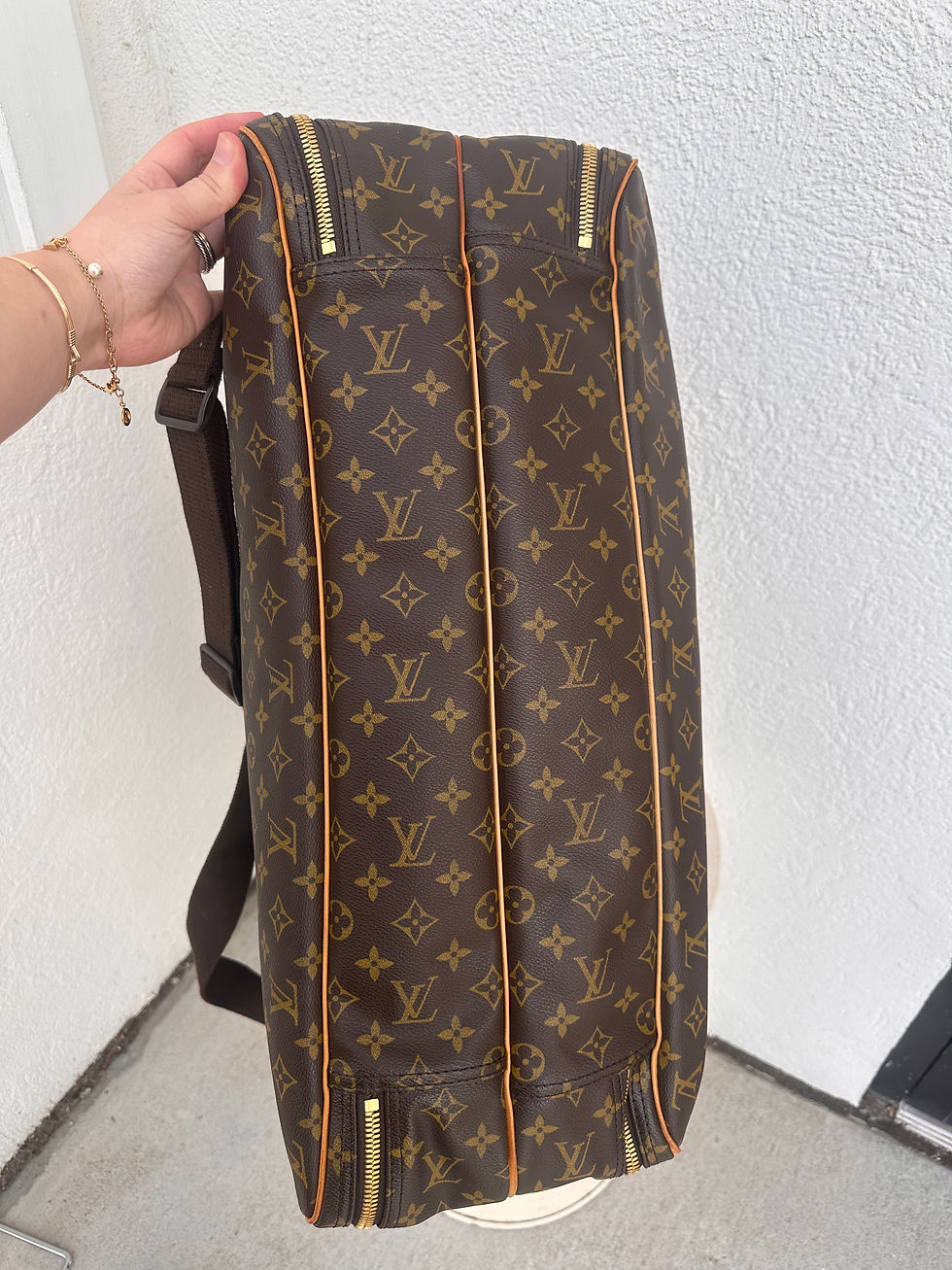 Thumbnail: Louis Vuitton Alize