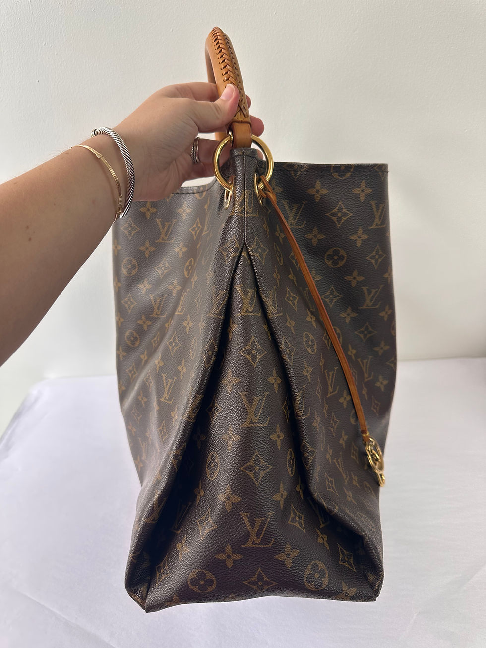 Thumbnail: Louis Vuitton Artsy GM