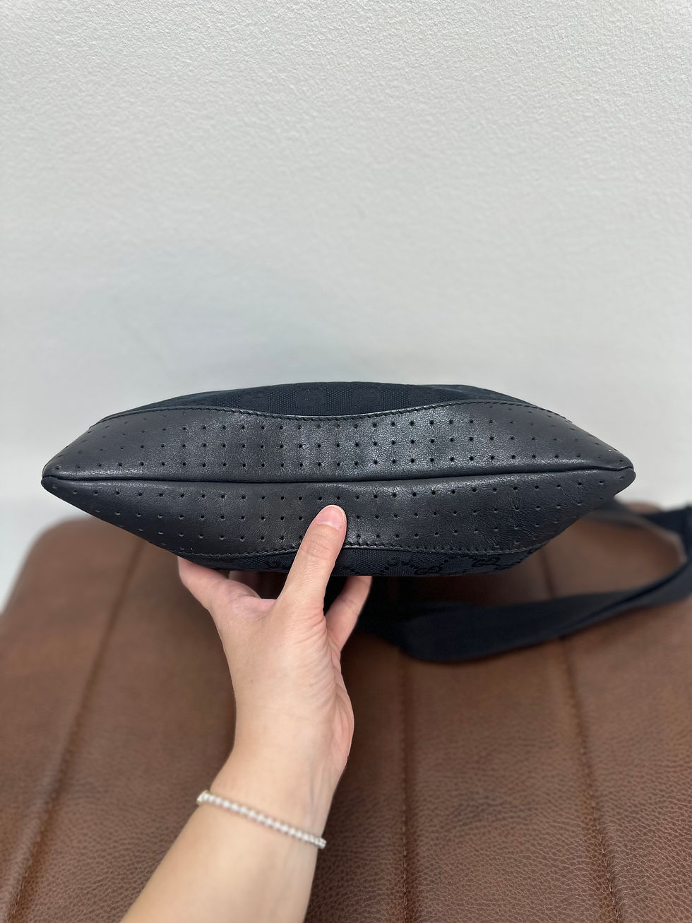 Thumbnail: Gucci Medium GG Messenger 