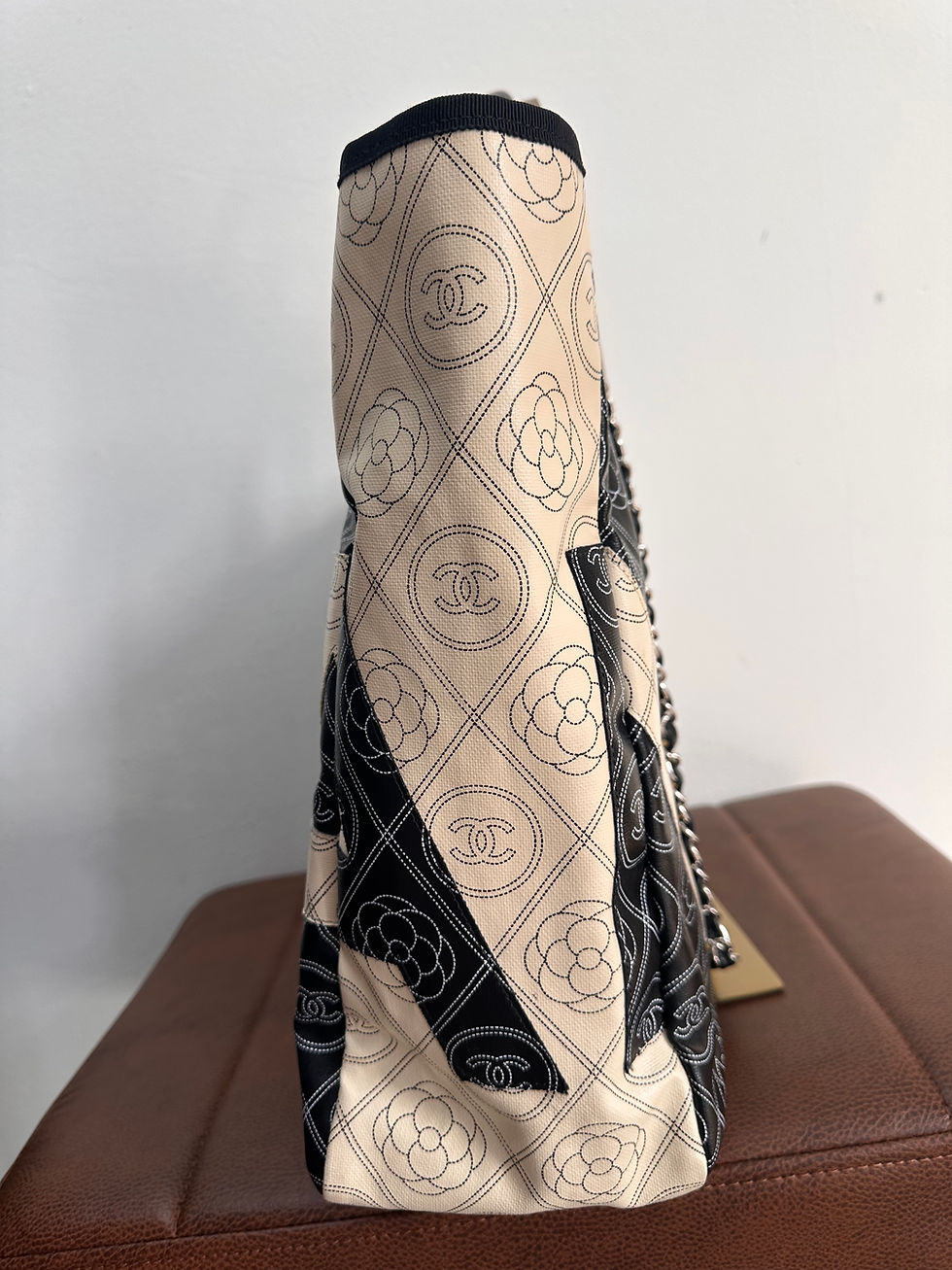 Thumbnail: Chanel Maxi Camellia Shopping Tote